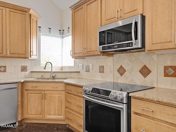 4th image of 606 Santa Anita Dr