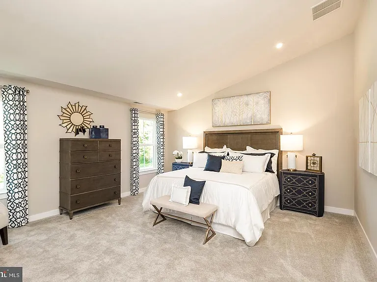1201 Benjamin Dr — Photo 3