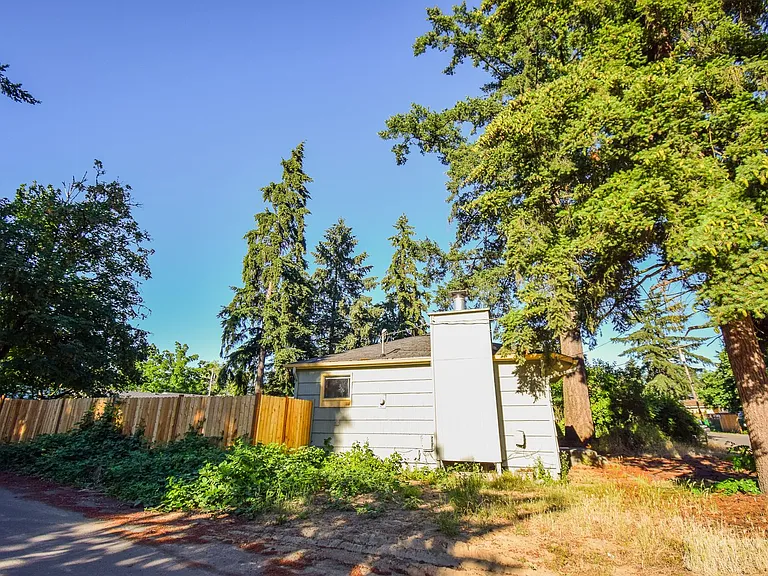 6309 SE Overland St — Photo 28
