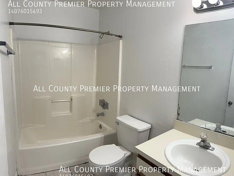 2021 Caribbean Dr S — Photo 9