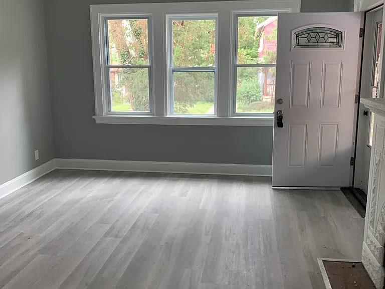 1916 Lawn Ave #1 — Photo 4
