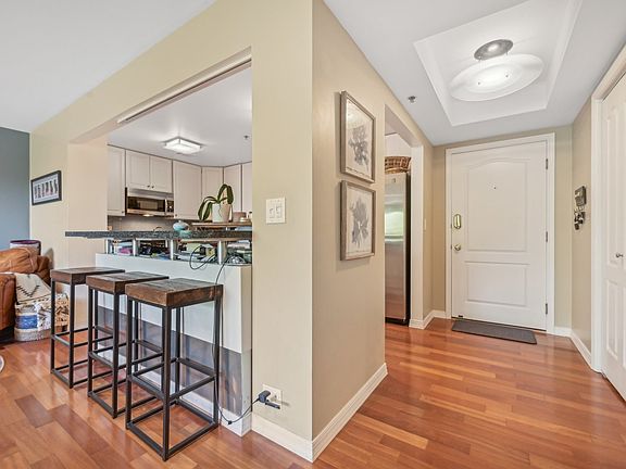 3rd image of 6411 Lincoln Ave Unit 512