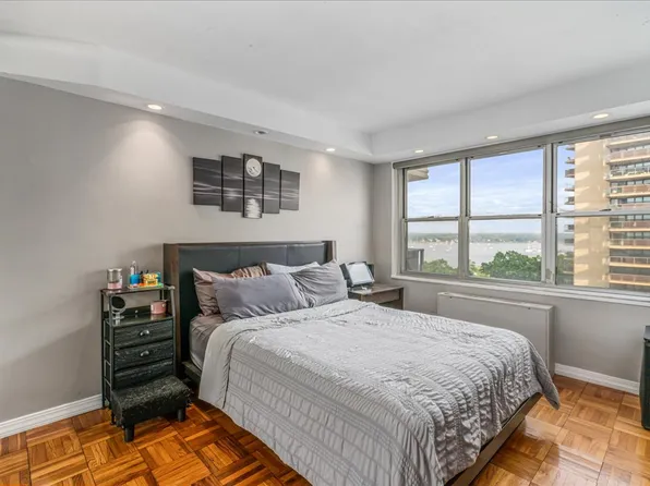 17-85 215th Street image 13 of 36