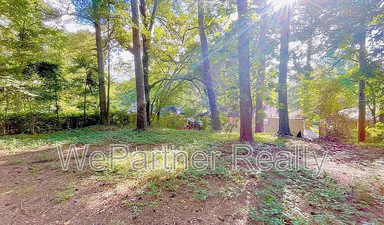 2744 Fairlane Dr SE — Photo 18