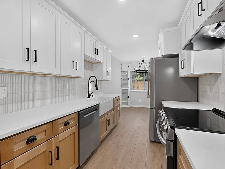 1004 Cross Bend Rd — Photo 16