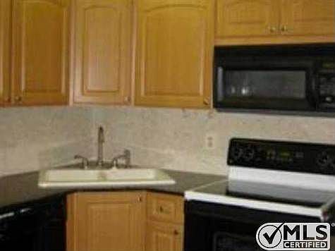 3rd image of 134 Lake Pine Cir APT A-1