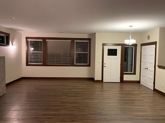 Upstairs Living/Entrance