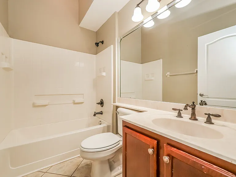 12704 Evington Point Dr — Photo 14
