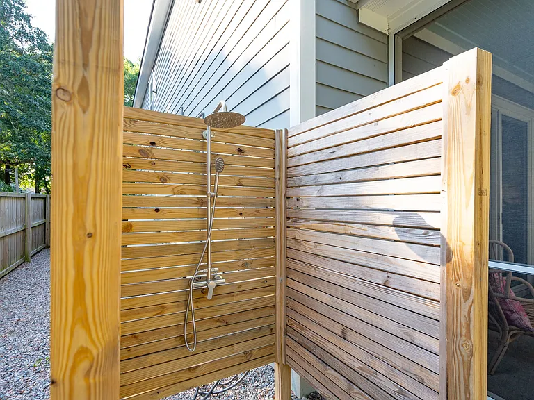824 Toler Dr — Photo 32