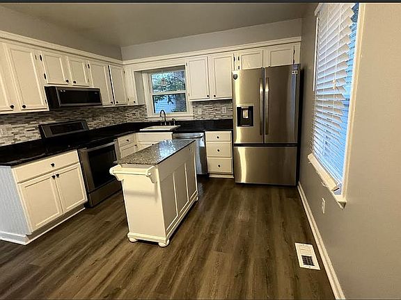 5th image of 4606 Mason Run Ct