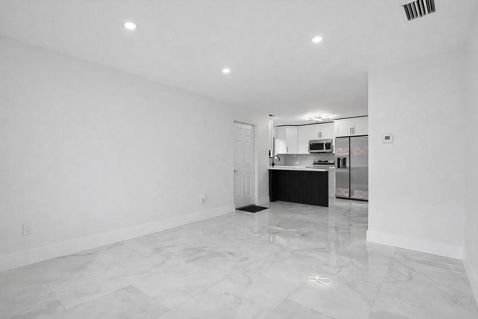 3 bed, 1200 sqft, $3,400 — Photo 4