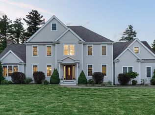 12 Meadow View Ln, Sturbridge, MA 01518