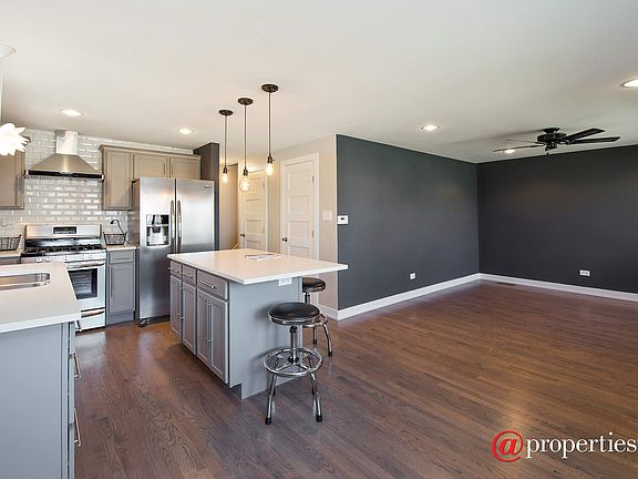 Kitchen / Living Room