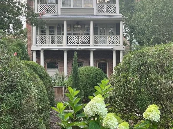 338 S Church St, Smithfield, VA 23430