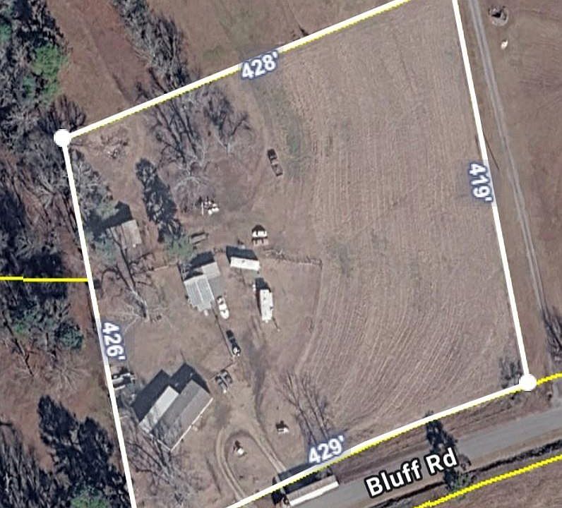 2nd image of 1815 Bluff Rd #0