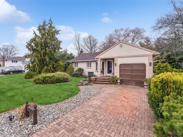 2035 Seaford Avenue, Seaford, NY 11783