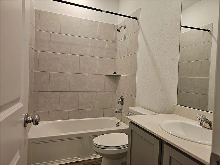 1216 Smoketree Ln — Photo 11