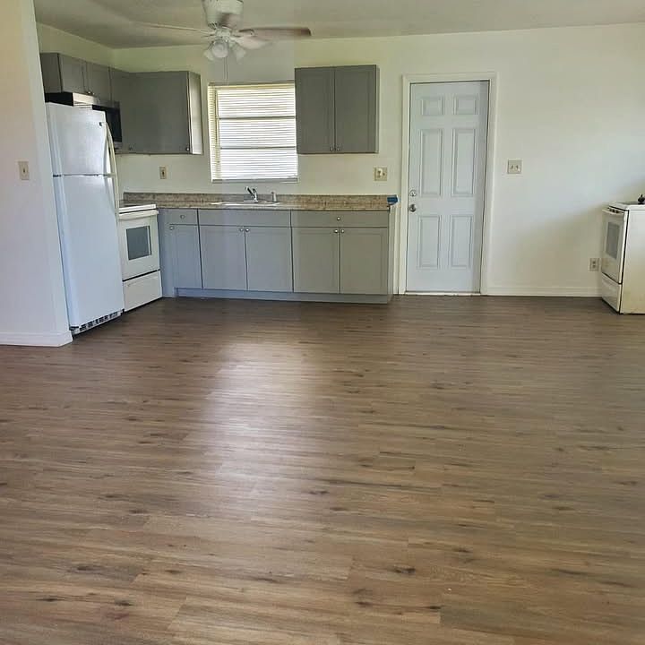 1st image of 1891 SW 44th Ave APT 3