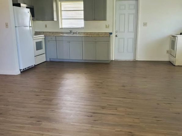 1891 SW 44th Ave APT 3