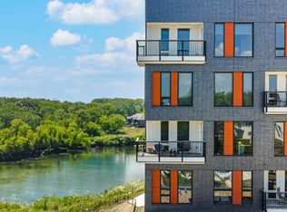 2 Russell Slade Blvd, Coralville, IA 52241