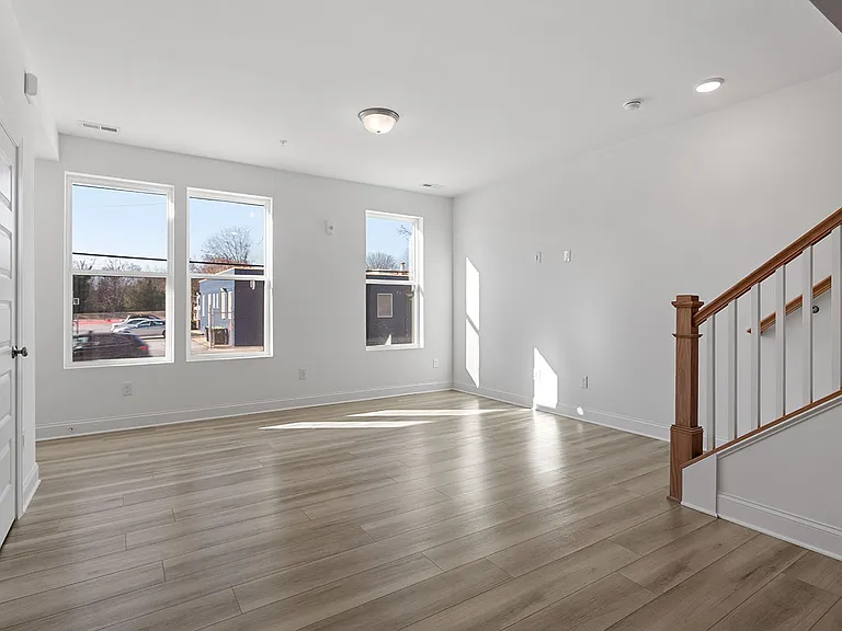 1221 S Blount St #101 — Photo 11