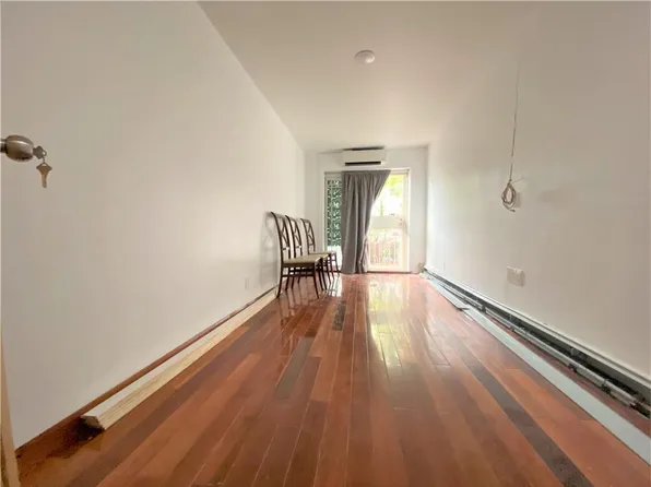 8670 20th Ave Floor 2, Brooklyn, NY 11214