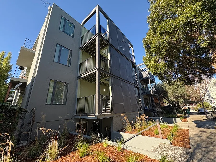 410 Evelyn Ave — Photo 1