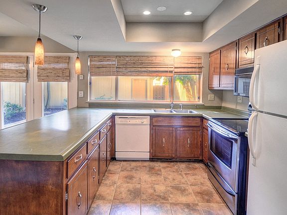 4th image of 1754 Hobbits Glen Dr #51