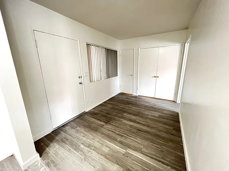219 S New Ave #1 — Photo 5