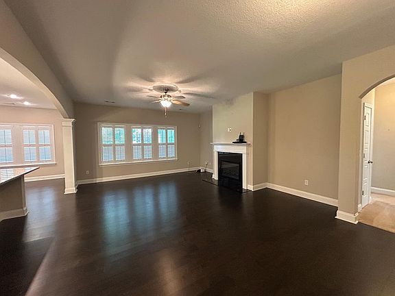 5th image of 8140 Highlands Dr