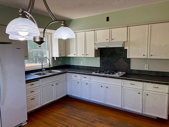 2nd image of 3024 Nash Rd