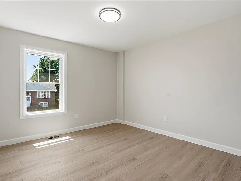 2905 Roosevelt St — Photo 30