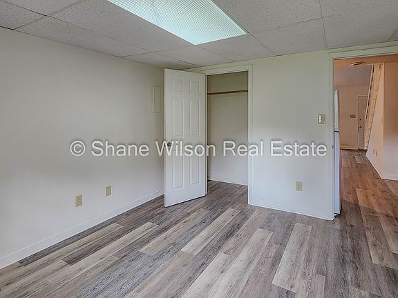5th image of 3319 Steeple Cir NE