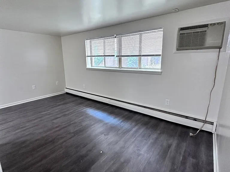 427 Wayne St — Photo 8