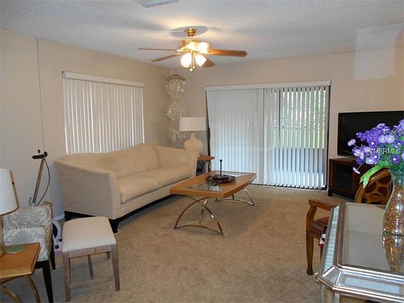 2nd image of 507 Longfellow Ct APT A
