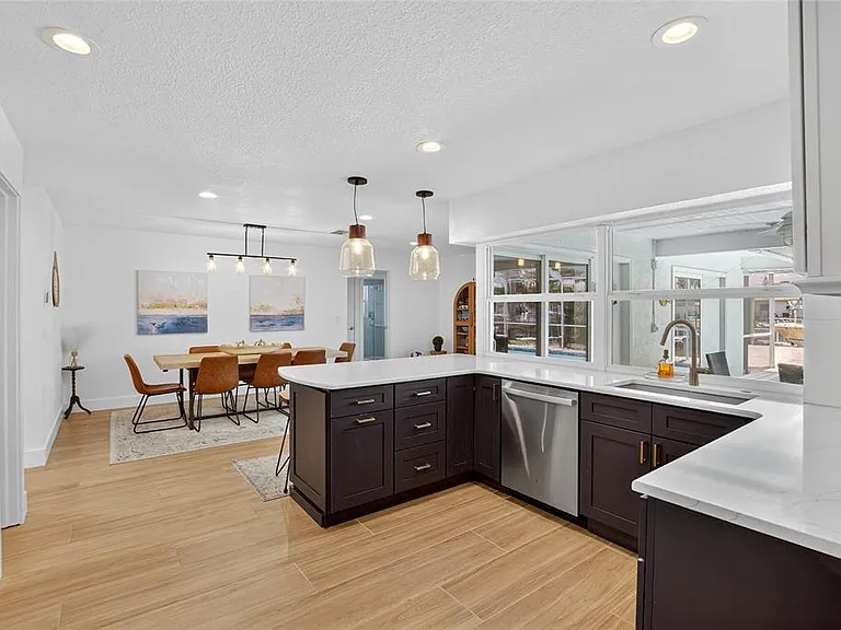 6337 Cocoa Ln — Photo 10