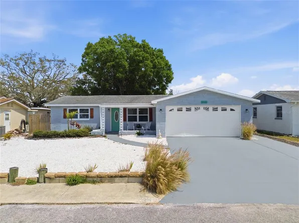 1446 Weyford Ln, Holiday, FL 34691