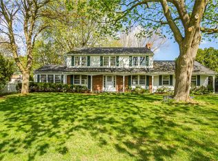 214 Huckleberry Rd, Farmington, NY 14425