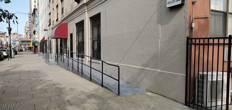 2nd image of 111 Mulberry St