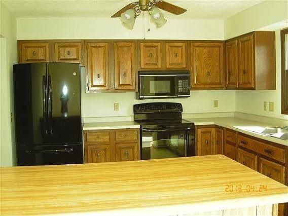 3rd image of 3408 Kuehling Dr