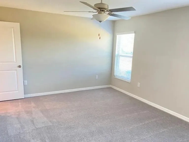 16628 Delia St — Photo 15