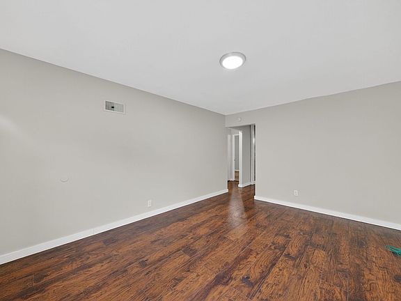 5th image of 5638 Helen Ave