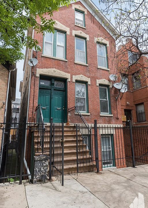 1st image of 1640 W Pierce Ave APT 1