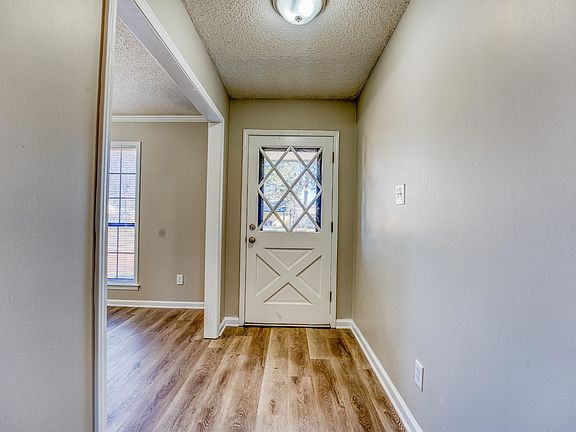 4th image of 2455 Barbaro Dr