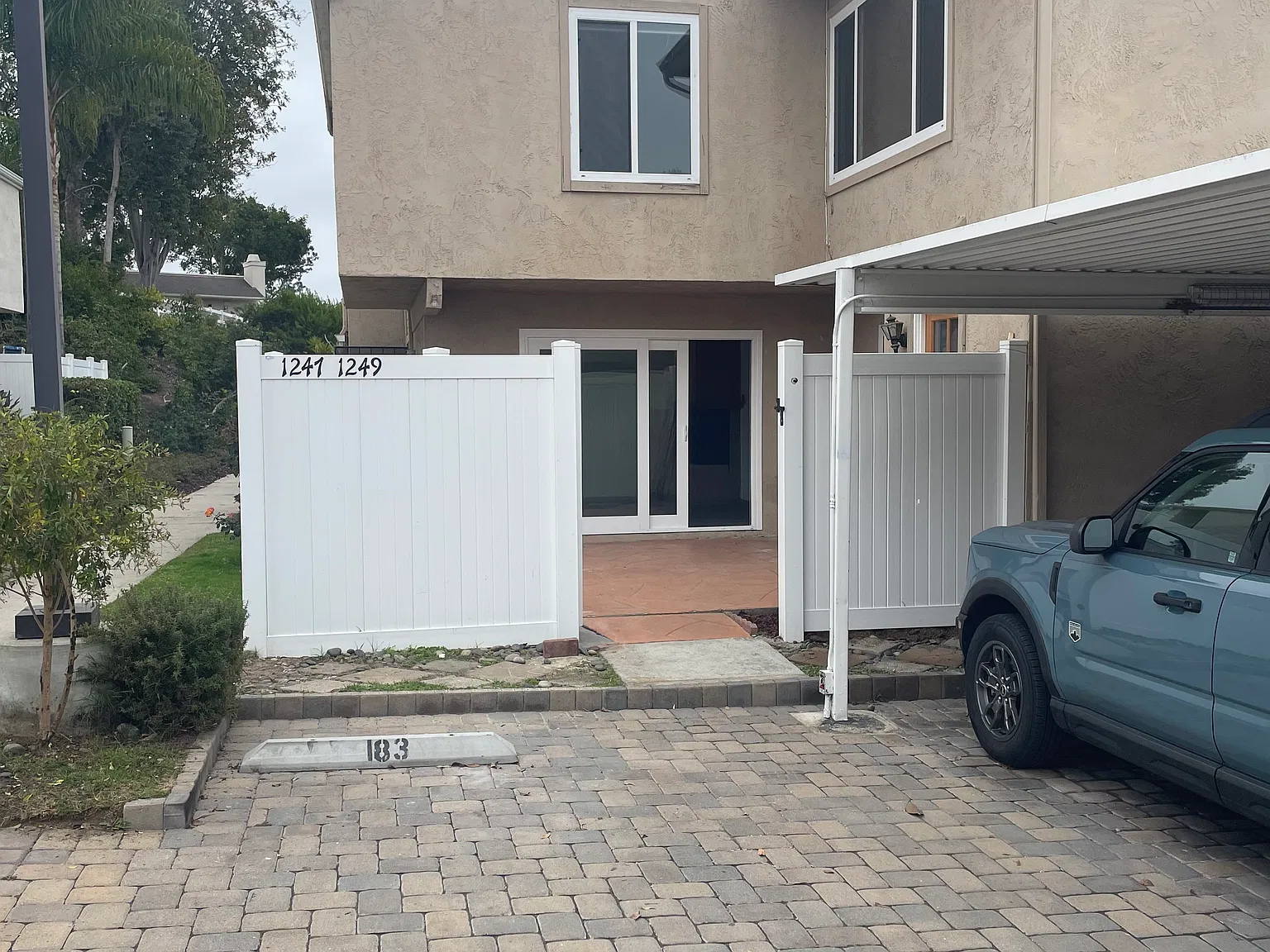 3 bed, 1.5 bath, 1258 sqft, $4,000 — Photo 2