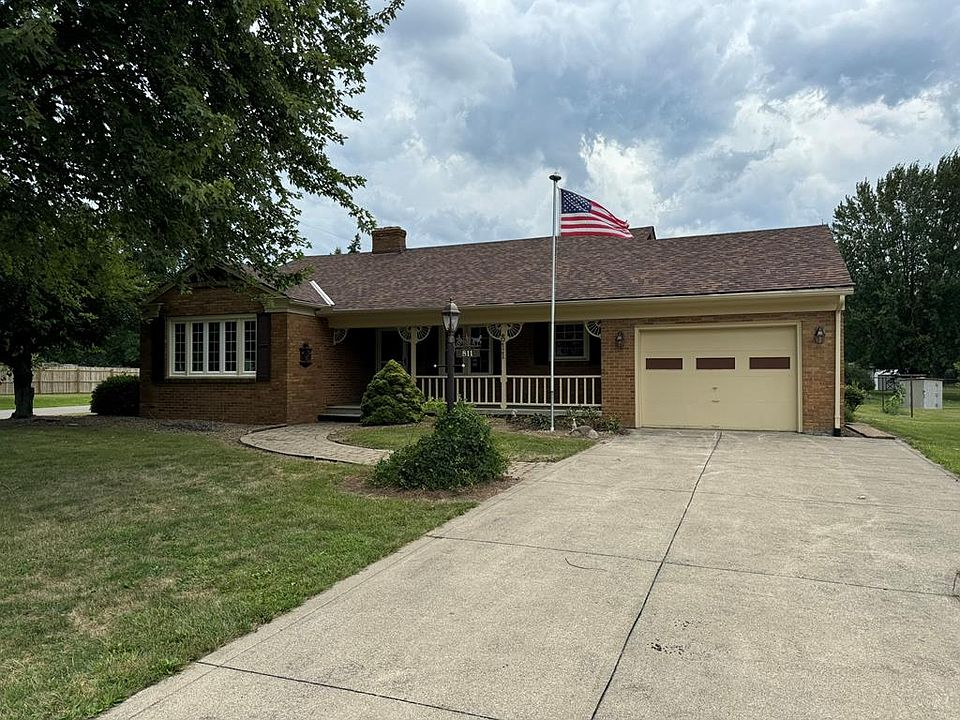 1st image of 811 Fairview Ave