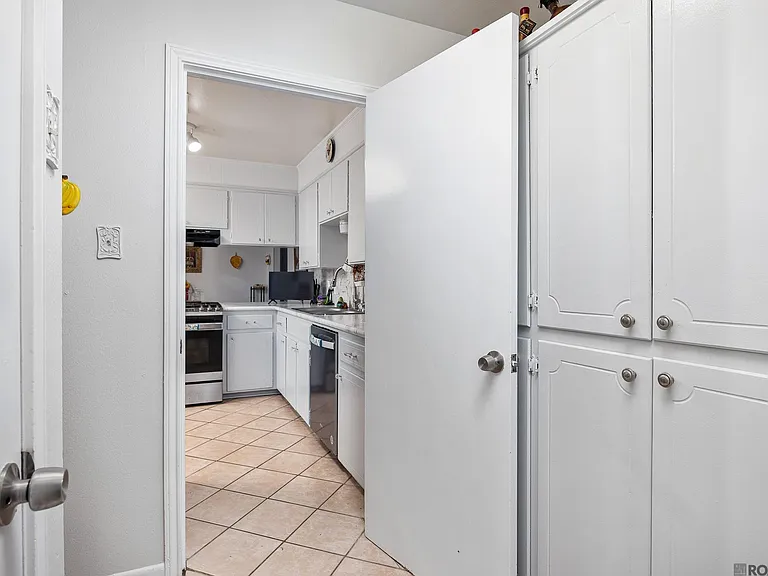 1891 Erlanger Dr — Photo 10