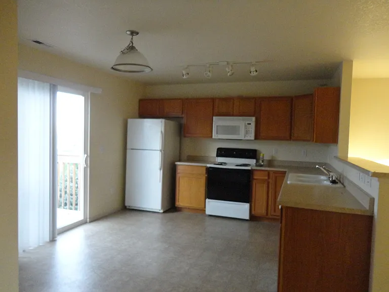 221 Audubon Dr — Photo 5