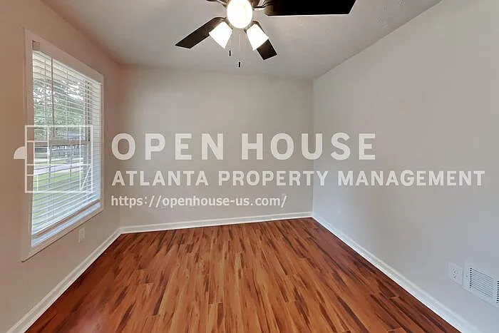 7318 Coral Lake Dr — Photo 4