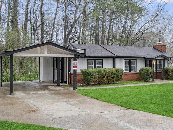 2nd image of 582 Martin Rd